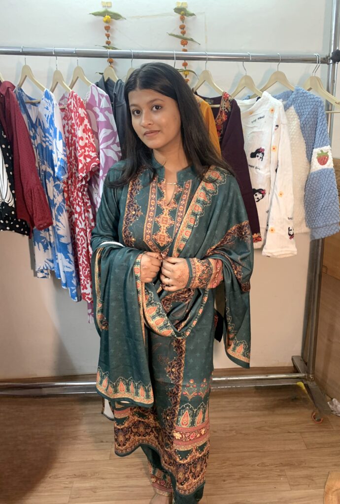 WINTER EMERALD ELEGANCE PRINTED SUIT SET